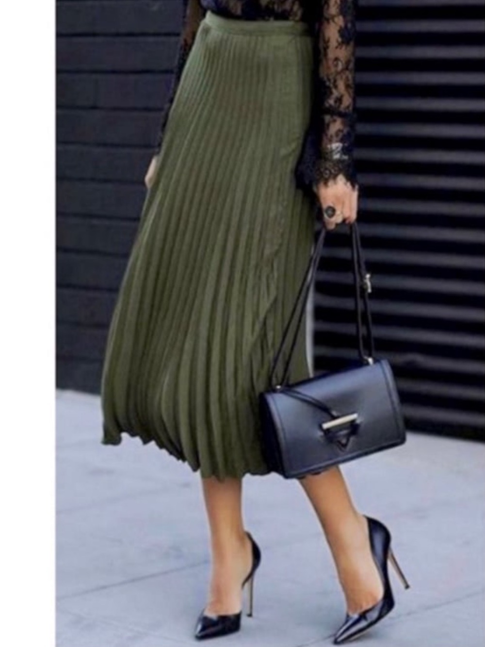 H & M Olive Green Pleated Midi Skirt size 6- NWT